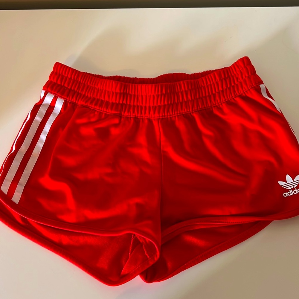 Red adidas shorts, xs
